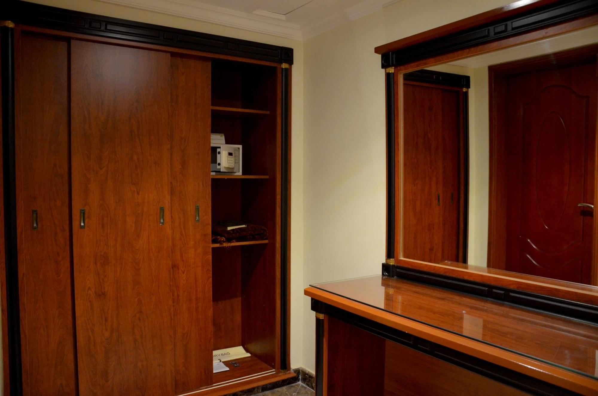 Crown Tower Hotel Jubail Exterior photo