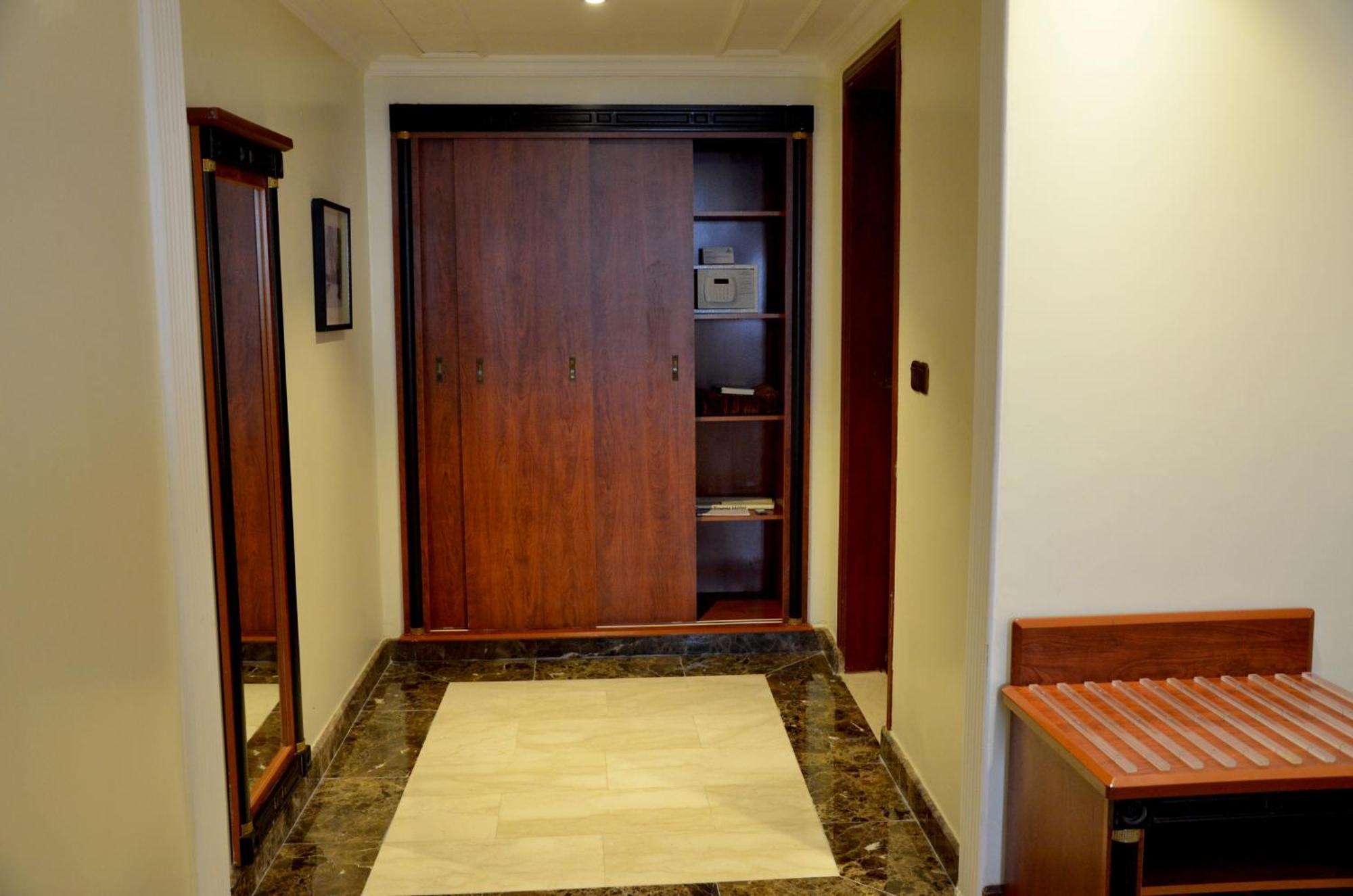 Crown Tower Hotel Jubail Exterior photo
