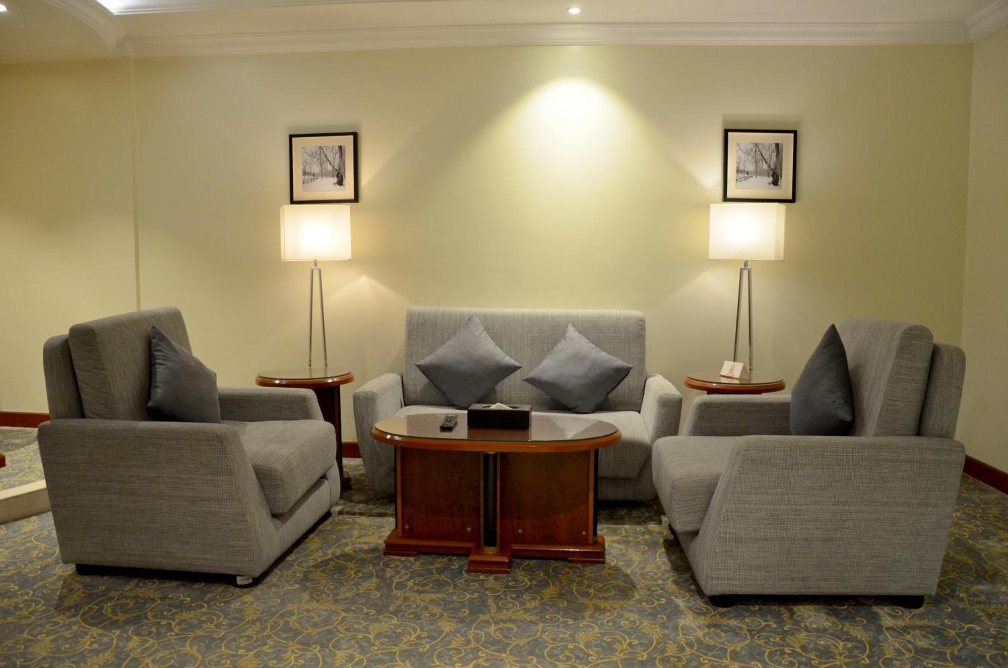 Crown Tower Hotel Jubail Exterior photo