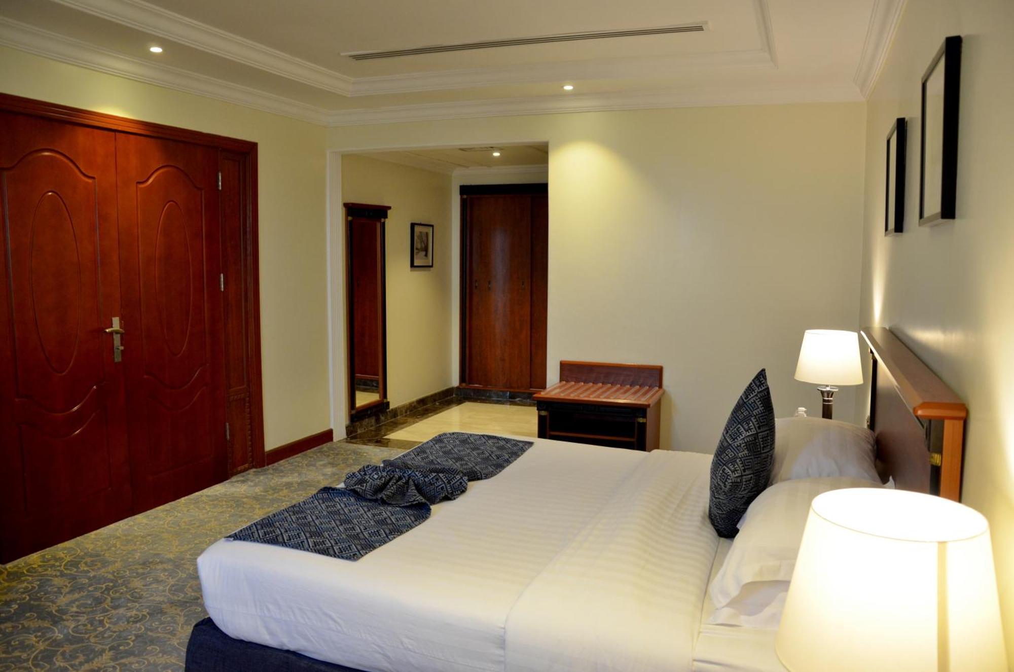 Crown Tower Hotel Jubail Exterior photo