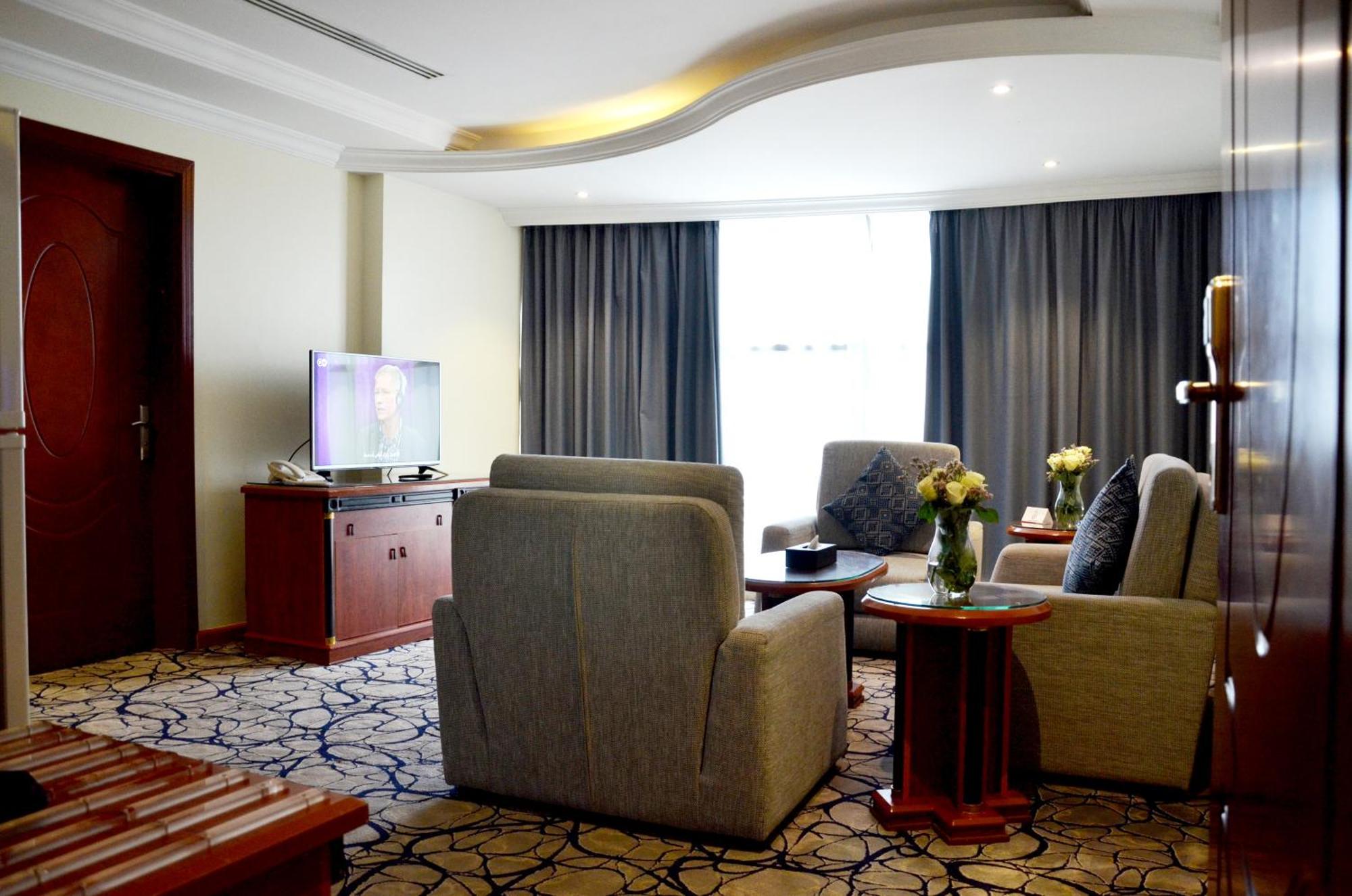 Crown Tower Hotel Jubail Exterior photo